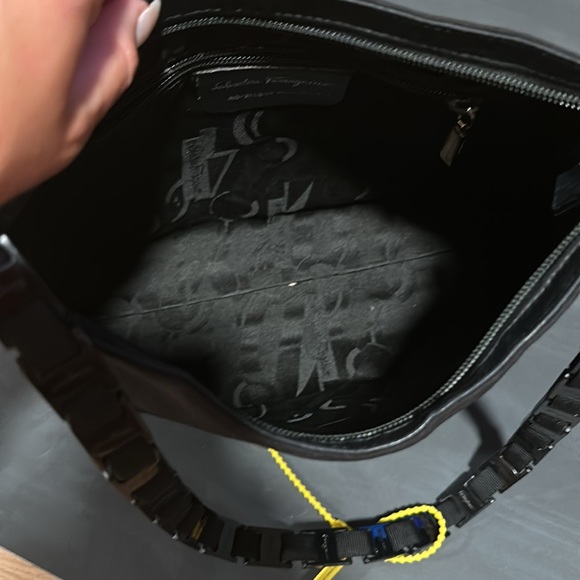 Authentic Salvatore Ferragamo Vera black chain shoulder purse - Picture 6 of 8